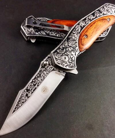 Swat Company İşlemeli Ahşap Kabze Kamp Çakısı